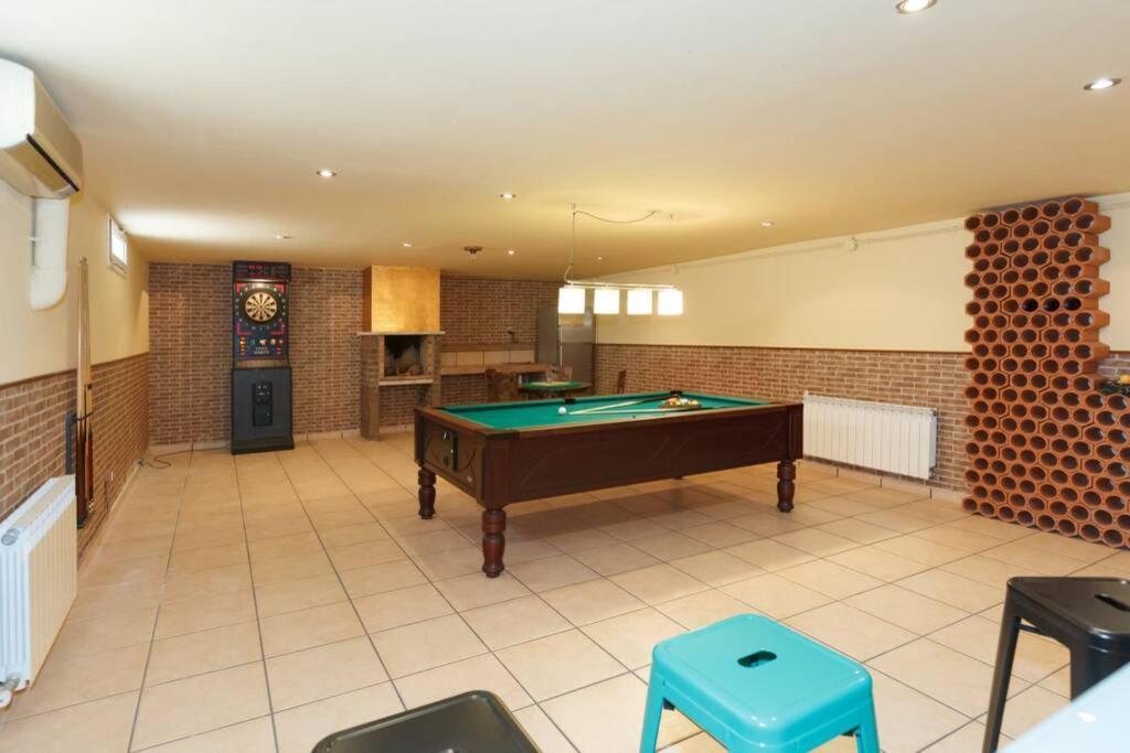 Villa Wine Experience Cambrils - Wine, Art & Games Экстерьер фото