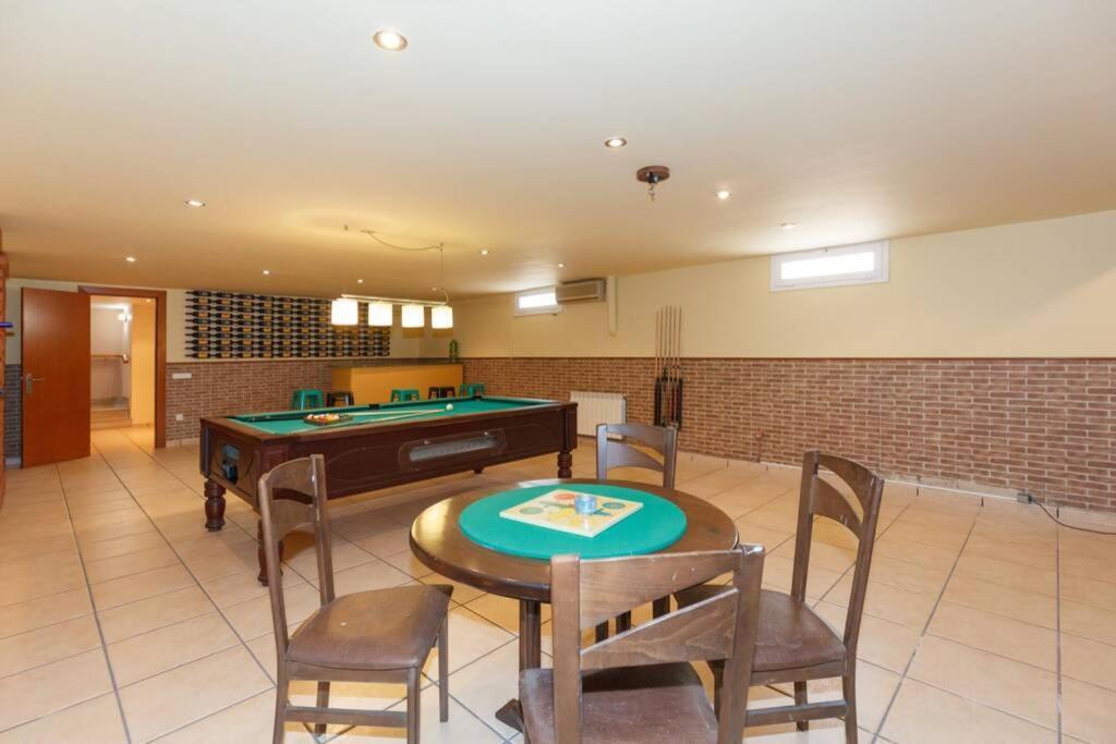 Villa Wine Experience Cambrils - Wine, Art & Games Экстерьер фото