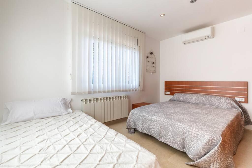 Villa Wine Experience Cambrils - Wine, Art & Games Экстерьер фото